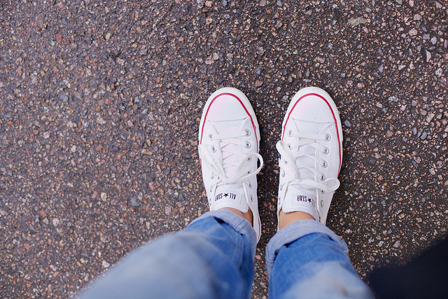 Boyfriend Jeans Guide: What Are Boyfriend Jeans and How To Wear Them?